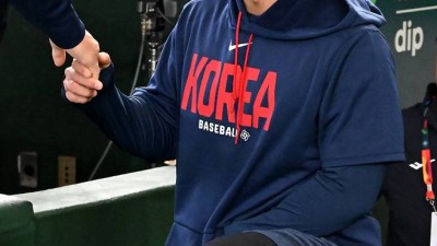 반갑다 내 아들! 마이애미에서 뜻밖의 만남? 토종 거포 안현민의 특별한 손님…도미니카전 '힘' 될까