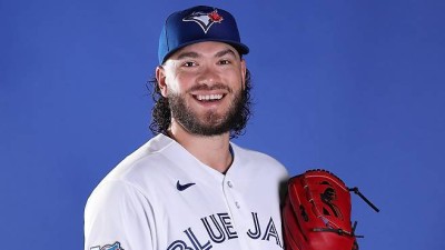 ‘KBO MVP 왜 이래’ 폰세, 4볼넷 망신 ‘규정-팀 동료 덕에 무실점’