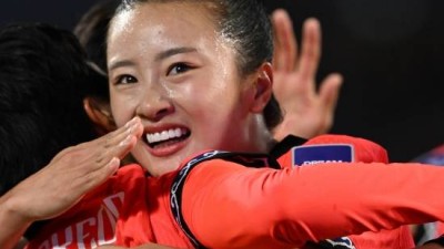 韓 여자축구대표팀 대형 사고! '전세계 3호' 월드컵행 쾌거…우즈벡 6-0 대파→아시안컵 준결승행 [여자 아시안컵 리뷰]