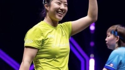 끝까지 물고 늘어졌다... 신유빈, 왕이디와 풀게임 혈투 끝 8강 탈락