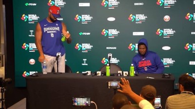 우웩. 이거 치워줘 한국에 콜드승하면 뭐해? 무례한 선수들 태도 논란 확산