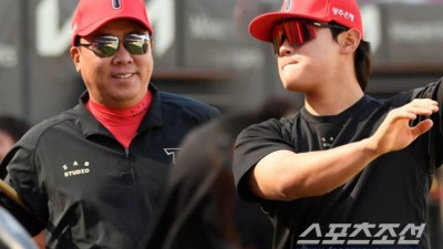 김도영 DH 괜찮냐고 상의좀 해보겠습니다 5할 미친 기세 3루수 등장에, 이범호 감독 '함박웃음' [창원 현장]