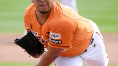 '베네수엘라 역대 최초' 前 한화 투수가 역사 쓸 줄이야…한국 다시 올 생각 있나