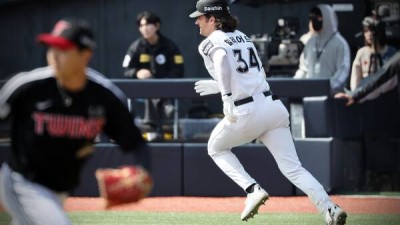 병살타를 4개나 쳤는데 어떻게 이겨요...'이재원 멀티포+홈런 4방' LG, KT에 시범경기 첫 승 헌납 [수원 현장]