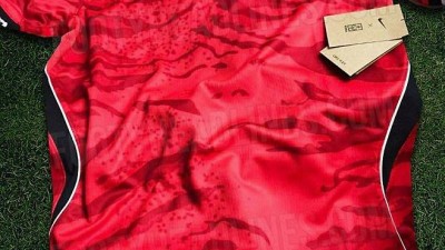 단독 유출! '한국 월드컵 유니폼 실물' 새빨간 레드 컬러+호랑이 줄무늬…현대적이면서도 독창적인 디자인