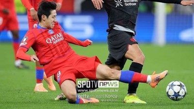 이강인, 결국 영국에서 17분 뛰었다 → 챔피언스리그 9경기 모두 선발 제외…PSG는 첼시에 합계 8-2 '8강 진출'