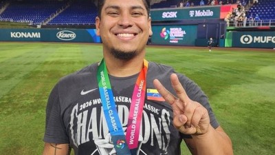 WBC 우승 메달 목에 건 산체스 한화 팬 응원 감사해→韓은 내가 정말 사랑하는 나라