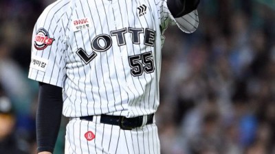 김태형 감독이 불러 얘기했다 160km 한국에서 제일 좋은 공 가졌잖아 윤성빈, 결국 멘탈이다 [부산 현장]