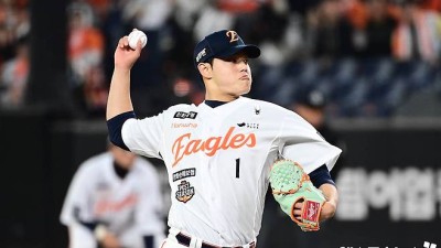 문동주, 2이닝 던지고 사라졌다…왜? 컨디션 난조 보여 교체 [대전 라이브]