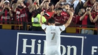 ‘손흥민과 요리스는 역시 달랐다’ 코스타리카 또 감동 물결…“태극기와 토트넘 유니폼이 증명”