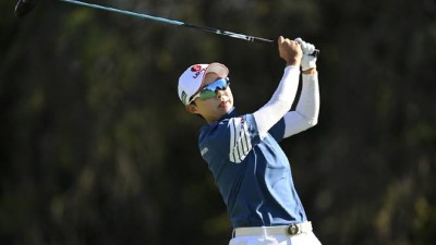 6타 더 줄인 김효주 '와이어투와이어' 우승 눈앞..코다 추격에도 5타 차 선두