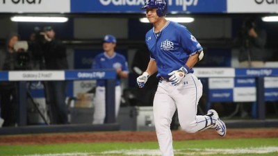 악! 견제구에 타구에, 삼성 하루에 두 명이나 공에 맞아 쓰러져 병원행