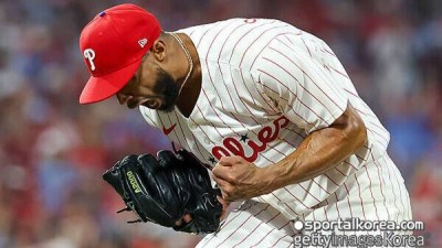 [오피셜] '한국에 콜드게임패 대굴욕 선사' 도미니카 출신 좌완 에이스 산체스, 필라델피아와 2033년까지 연장 계약