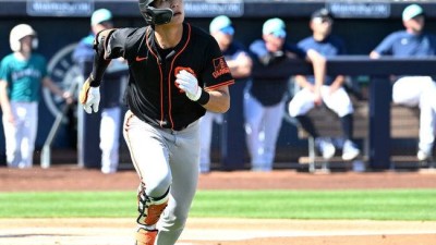 천금과 같은 타격 이정후, 162km 총알 적시 2루타 폭발...'유일한 빅리거' 자존심 지킨다 [SF 리뷰]