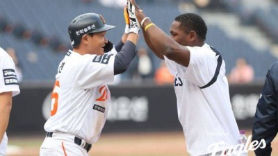 한화 고구마 불펜? 홈런으로 지웠다! '김태연 또또 끝내기포' NC에 9-8 대역전극, 시범경기 최종전 승리 [대전 리뷰]