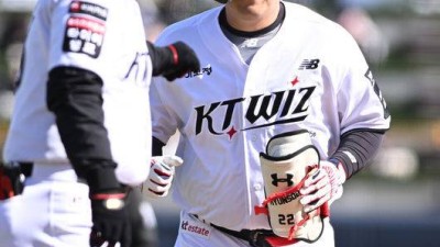 “김현수 매일 아침 6시30분 출근, 집이 서울인데…” 38살 베테랑에 3년 50억 전액 보장, 파격 베팅 다 이유가 있었다