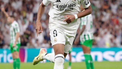 왼쪽 무릎 아픈데 오른쪽 MRI 찍어놓고 '이상 무'…음바페, 레알 의료진 '황당 오진'에 악화된 부상