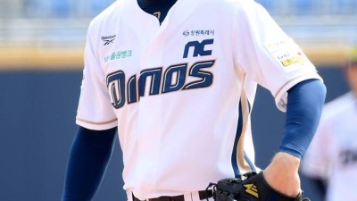 [오피셜]'최악 시나리오 현실됐다' 1선발 복사근 파열 → 대체 선수 영입 추진 중