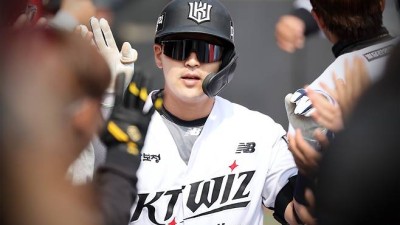 '단돈 10억' 주고 잡아왔는데…시범경기 4할 타율+2홈런 대폭격! '3년간 무홈런' KIA→KT 포수 심상찮다? 올해 반전 이뤄내나