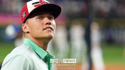 한국인 되기엔 부족해 MLB 최고 유망주, 시범경기 타율 0.212에도 빅리그 데뷔 확정