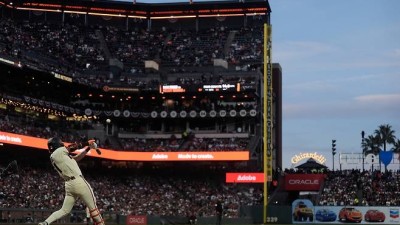 기대타율 6할 타구 때렸지만… SF 이정후 4타수 무안타로 시즌 출발