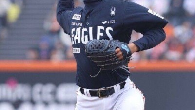 “엄상백, 체인지업 높이 조정할 수 있어야” 한화 78억원짜리 아픈손가락이 문보경 잡았다…146km에 KKK ‘부활 다짐’