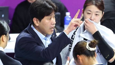 플레이오프 시간에 감독 결별 공식발표… V리그 존중하지 않는 도로공사