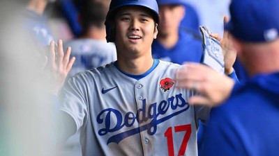 '1년 수입 1900억원' 오타니, 동료들에 시계 쐈다…한개에 600만원