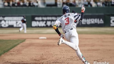 7년간 홈런 고작 4개였는데…3월 한달 '3홈런 폭발'→끝내 개막 엔트리 합류! 2군서 신이잖아, 열정 하나로 야구해 김태형 선택 받았다