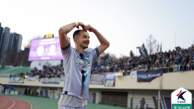 '국가대표 은퇴 선언' 무고사, 인천 팬들 또 울린 감동 다짐 이제 팀에 전념