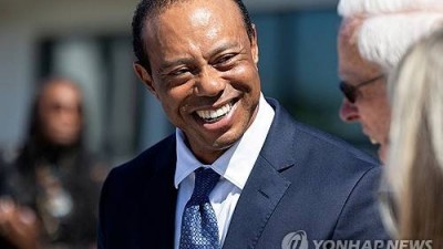 타이거 우즈, 또 차량 전복사고…상태는 아직 불분명