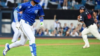 징글징글하다 왜 하필 봄에 롯데일까, 삼성에 쌍심지, '제2의 폰와'도 몽땅 투입