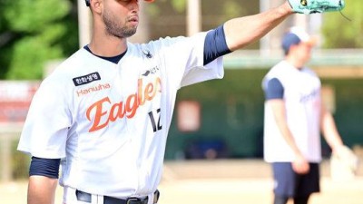 한화 '무려 18년 만에' 홈 개막전, 새 얼굴 에르난데스 첫선…폰세-와이스 공백 지울까