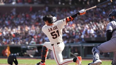 '땅볼-삼진-땅볼' 이정후 또 무안타 침묵, '구단 최초 불명예' SF는 2경기 연속 무득점 패배