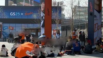“기차 입석도 매진, 취소표라도 제발” 대전 벌써 인산인해→1300만 시대 서막 올린 ‘신호탄’ [SS현장속으로]