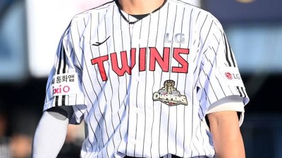 우승팀이 맹추격에도 7-11 개막전 대패라니. 2023년에도 KT에 6-11패배→우승. 평행이론?[잠실 현장]