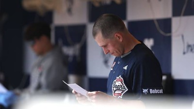 '양의지·박찬호 너마저'…두산, 개막전부터 '4실책 9사사구' 졸전 어쩌나 [창원 현장]