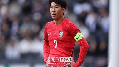 아 어떡하죠 손흥민 총 맞은 느낌, 5개월 만에 또 느꼈다…또 스리백 쓰고 사대영 → 월드컵 3개월 남았는데 어쩌나