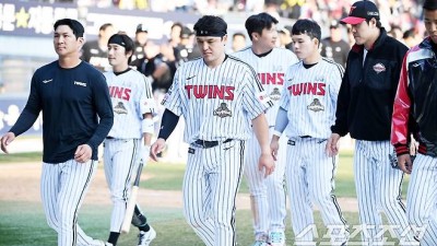 이게 '졌잘싸'다. 우승후보 다웠다. 11-3에서 필승조 다 끌어낸 LG파워[잠실 현장]