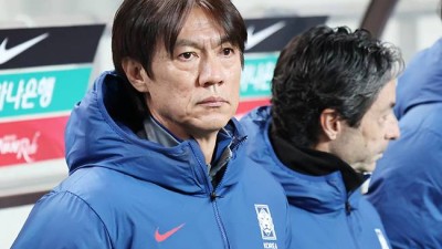 신문선 교수, 0-4 참패 당한 홍명보 감독 비판…보기 드문 수준의 준비 부족