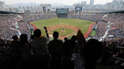 “와 이리 잘 넘기노”…‘7홈런’ 롯데, 개막 2연승 질주