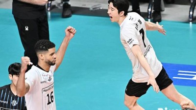 '또 리버스 스윕' 현대캐피탈 대역전 드라마, 우리카드 돌풍 잠재우고 챔프전 진출 [장충 현장리뷰]