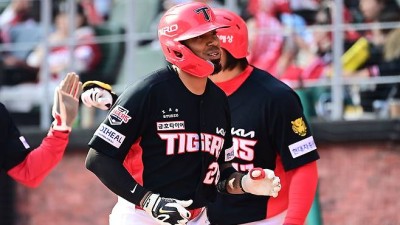 '35홈런 외인 재계약 포기' KIA 선택 옳았나…'2G 타율 0.556' 카스트로, 개막 2연전부터 존재감 뽐냈다 [인천 현장]