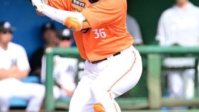 김경문 눈 틀리지 않았다? 포수→외야수 전향, 한화 거포 기대주 2안타 2타점…가능성 확인하다 [오!쎈 퓨처스]