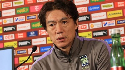 “아집인가 소신인가”…홍명보의 마이동풍? 신문선·이천수 ‘촌철살인’에도 요지부동