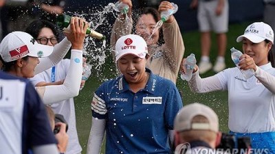 김효주 세계랭킹 3위 도약…전인지는 54계단 수직상승