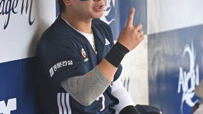 ‘KIA 떠나 80억 두산행’ 벌써 새 둥지 리더 됐다! 긴급 미팅 소집 비화 공개…14이닝 연속 무득점→대역전승 이끌다