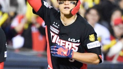 'KIA 감격 첫승' 김도영 대폭발+올러 난공불락…LG 백기 투항 굴욕, 3연패 수렁[잠실 리뷰]