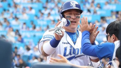 '42세 3개월 15일' 삼성 최형우, 추신수 넘어 최고령 홈런 신기록