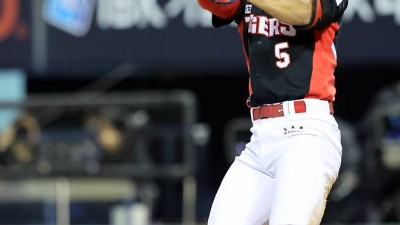 '아쉽다! 홍창기가 못 잡았더라면' KIA 김도영 안타+2루타+홈런 펑펑 [IS 스타]